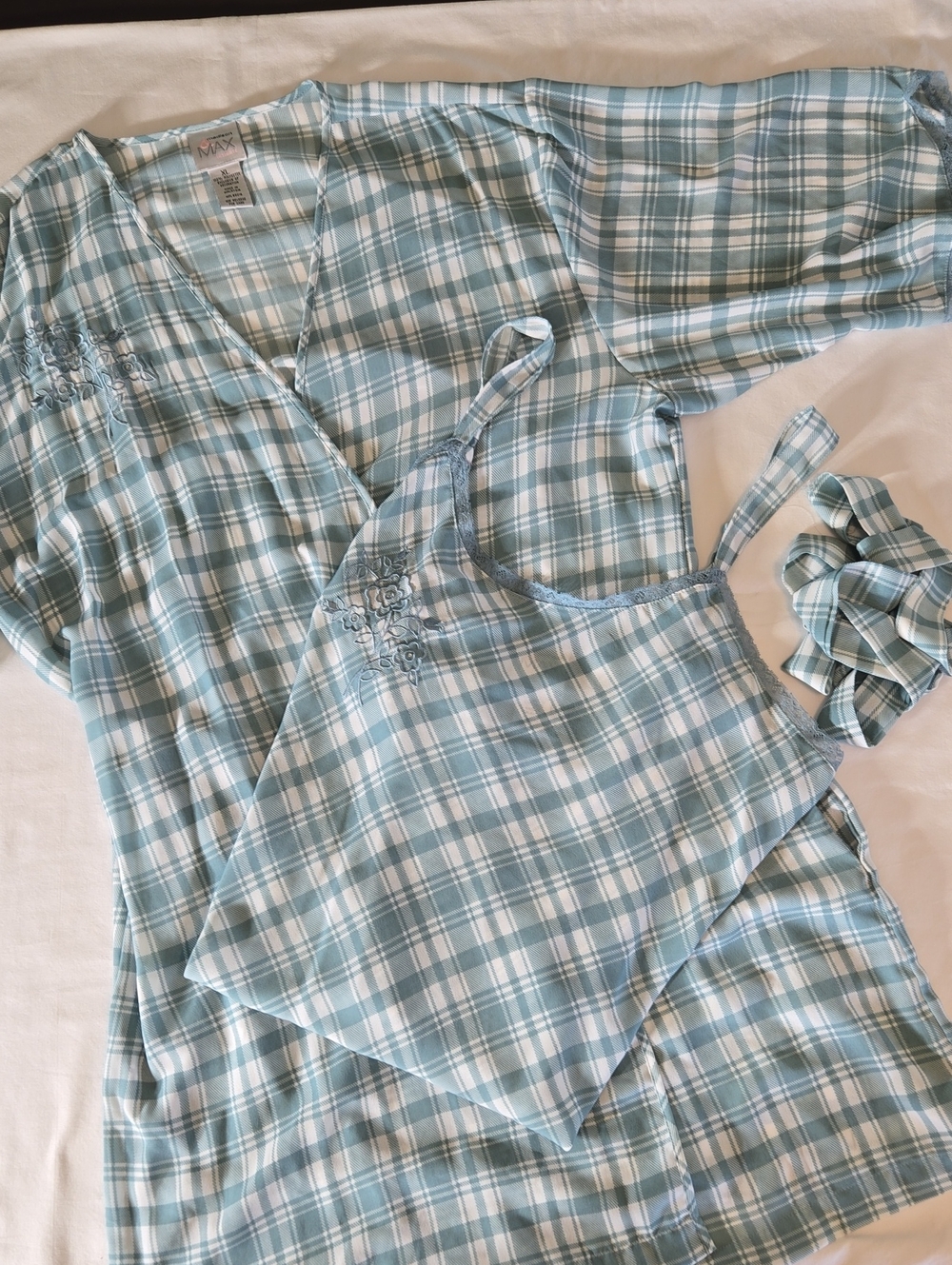 Madison & Max Robe & Gown